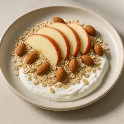 Skyr med æble og mandler