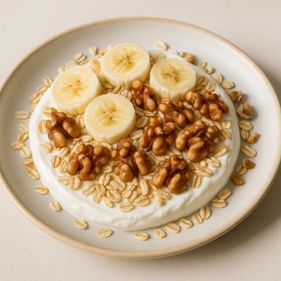 Skyr med havregryn, banan og valnødder