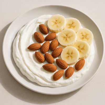Skyr med banan og mandler